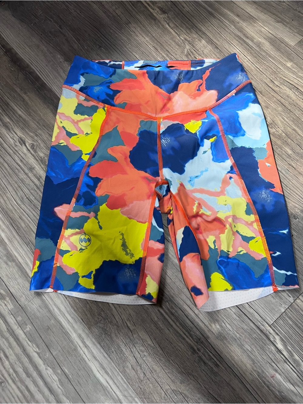Janji 7” Pace Bike Shorts Blue Red Collage Print